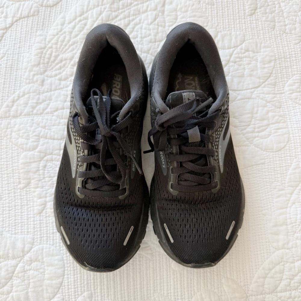 Brooks Women's Black Athletic‎ Shoes
